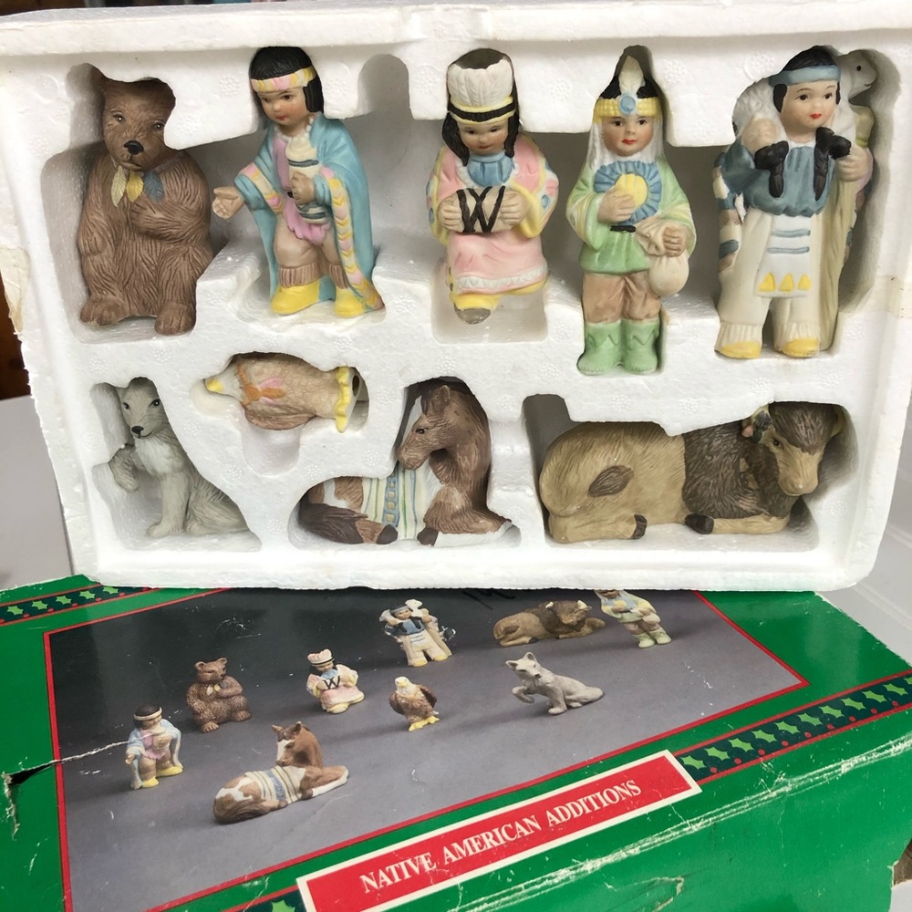 Vintage House of Lloyd Christmas Around the World